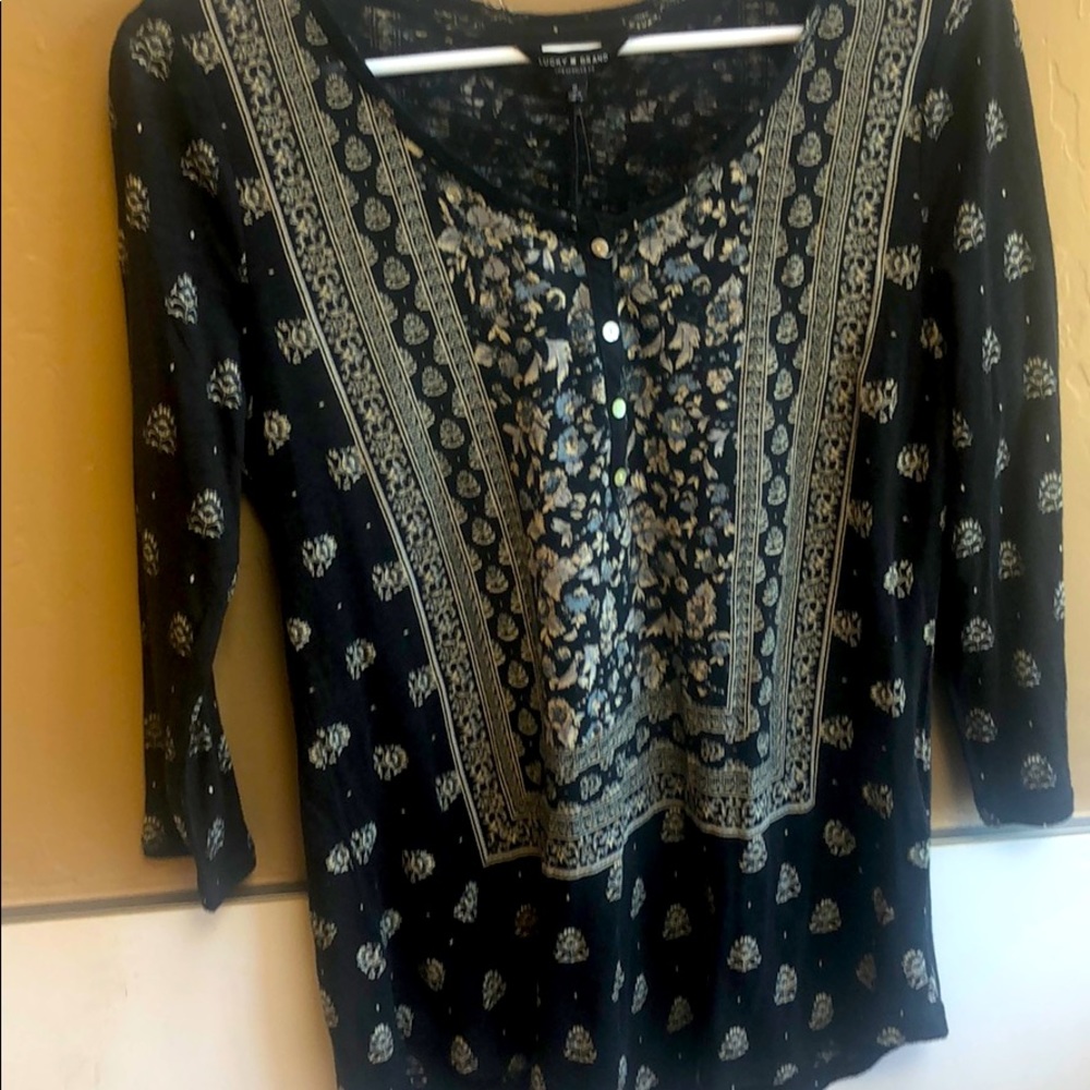 Lucky brand long sleeve shirt .